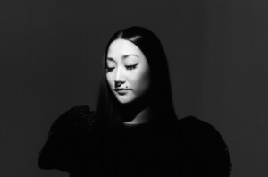 Form Presents - Hinako Omori