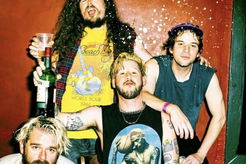 WAVVES